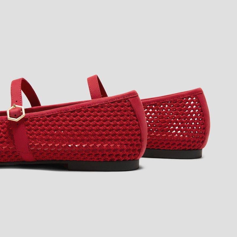 Almond-toe Mary-Jane AdaptAll™（Nelly), RUBY RED MESH, EU35 | VIVAIA