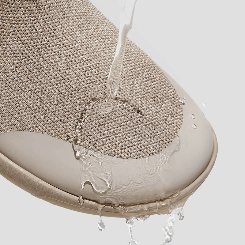 Round-Toe Barefoot Sneakers (Milo), OATMILK WATER RPT, EU35 | VIVAIA