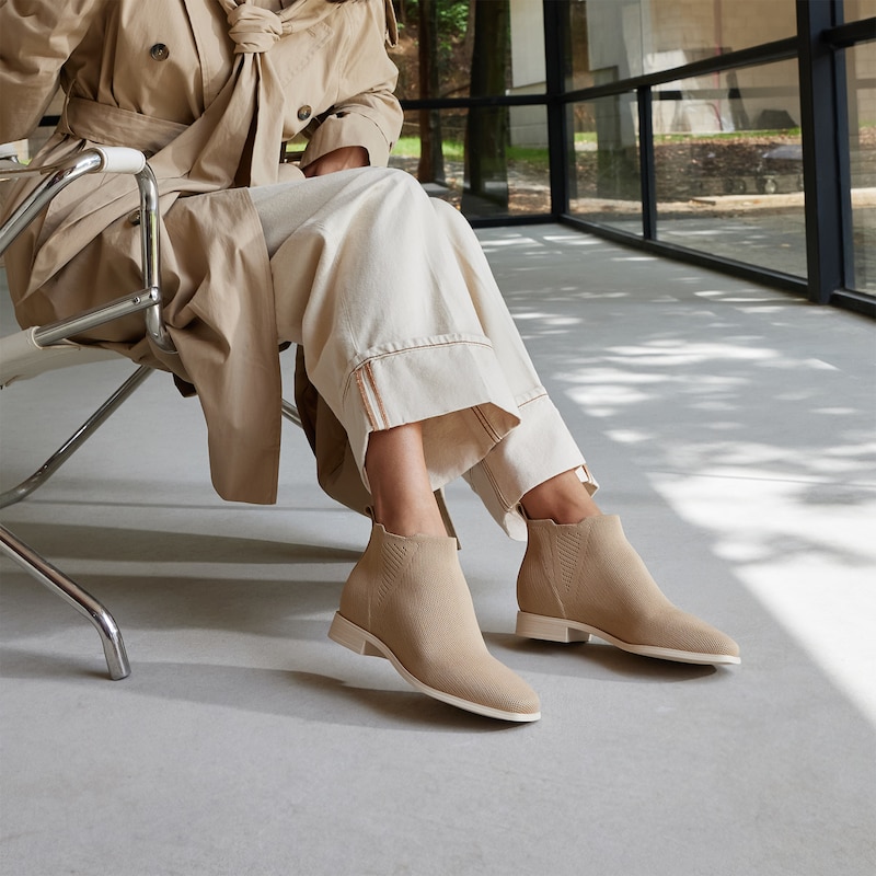 Square-Toe Slip-On Chelsea Boots (Ryan Slip-On), Nude Peach, EU39.5 | VIVAIA