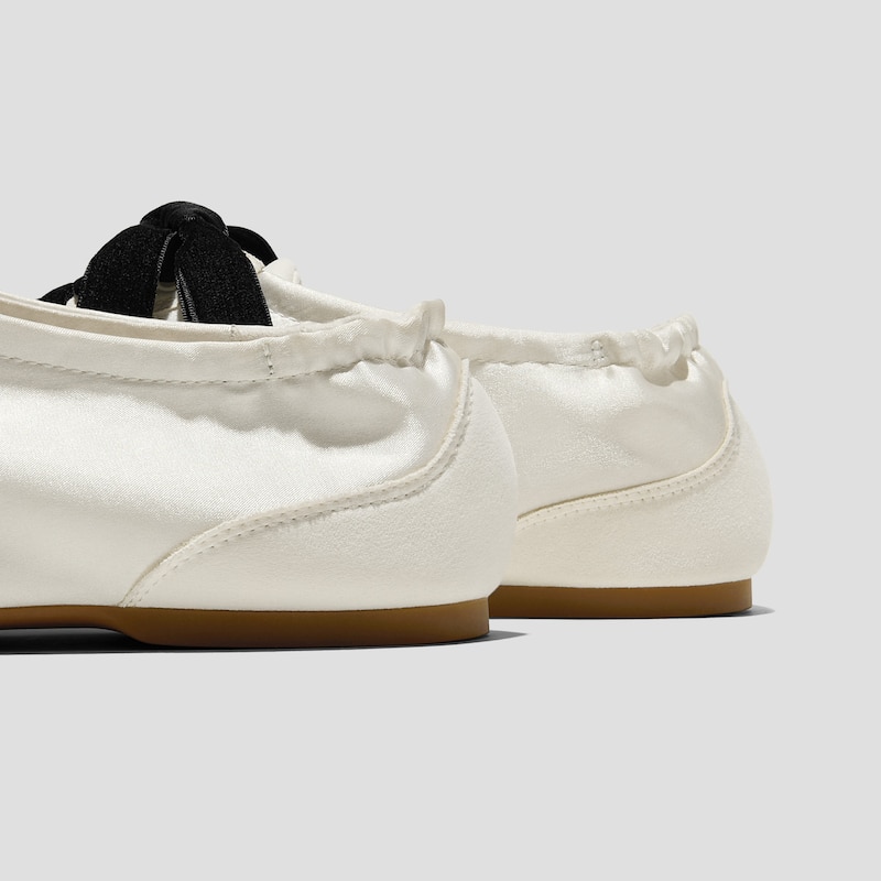 Black Swan × VIVAIA Square-Toe Lace-Up Satin Sneakerina (Cristina), LIGHT GOLD, EU39.5 | VIVAIA