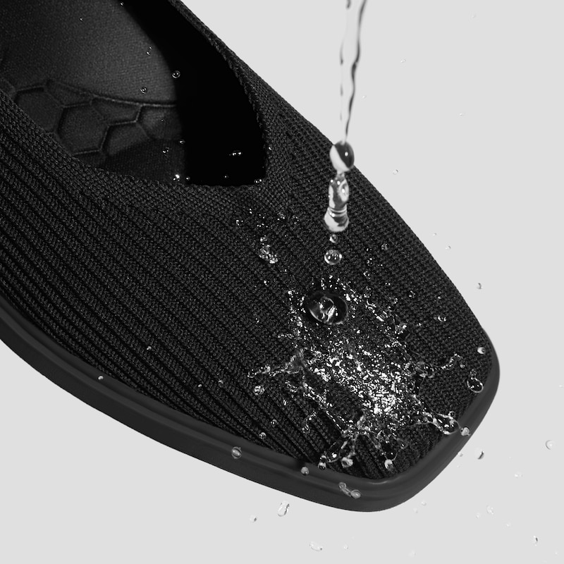 Square-Toe All-Day Standing Flats (Mabel), SOLID BLACK WATER RPT, EU35 | VIVAIA