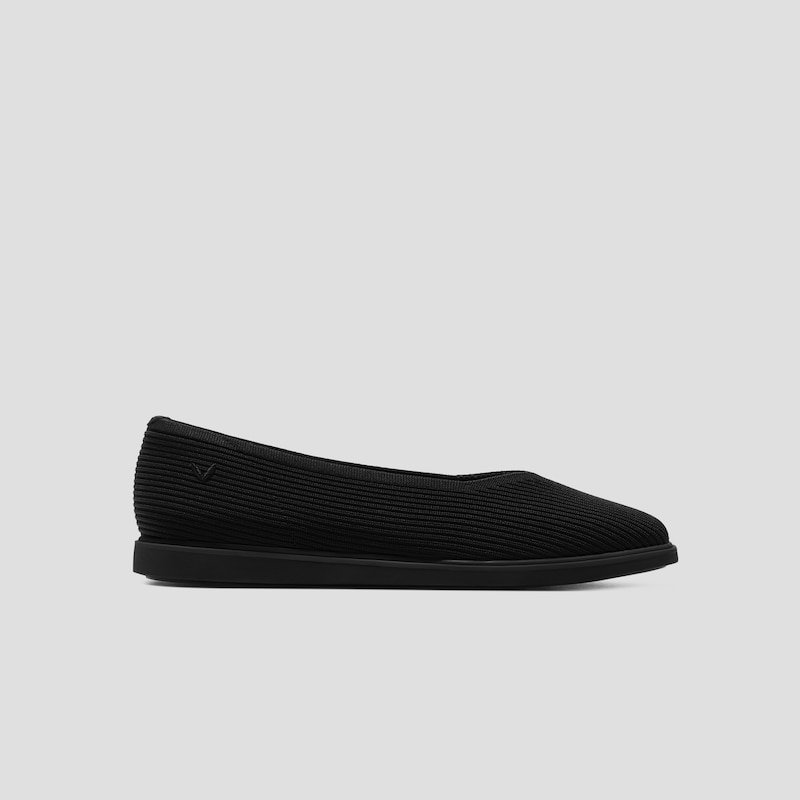 Square-Toe All-Day Standing Flats (Mabel), SOLID BLACK WATER RPT, EU35 | VIVAIA
