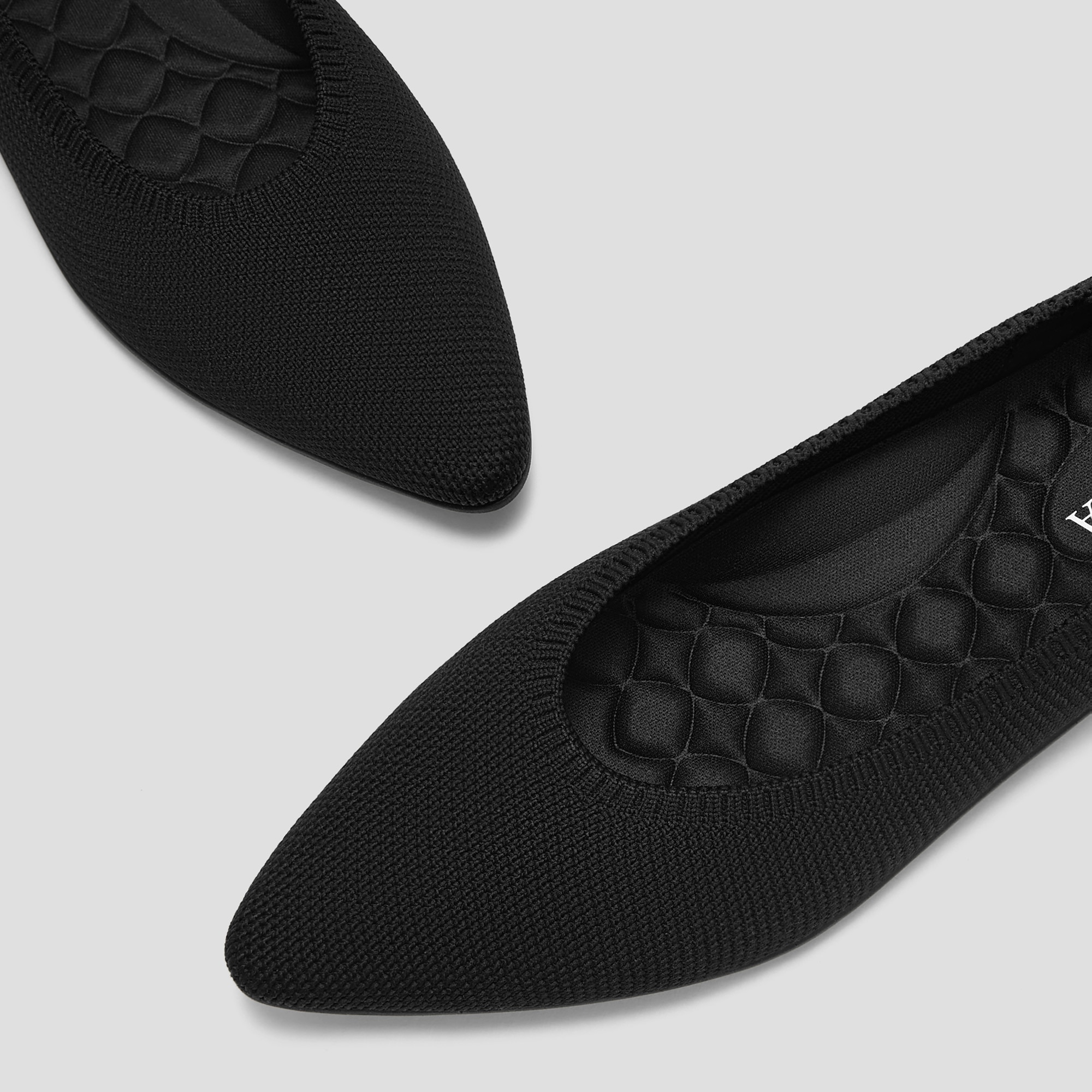 Lightweight Pointed-Ballet Flats (Aria Walker), Black - WATER