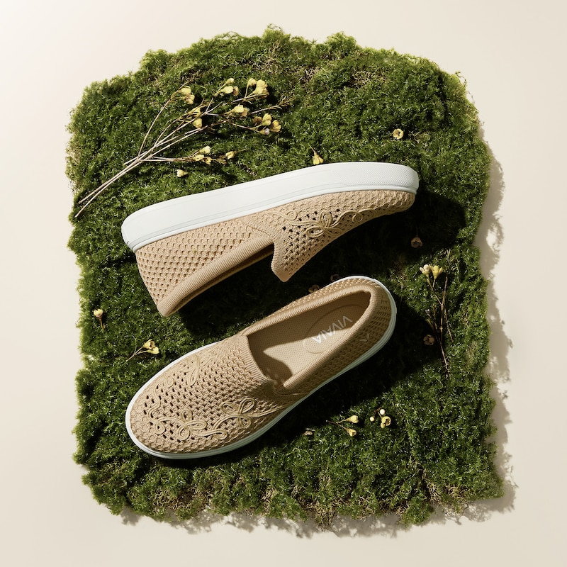 Classic Slip-On Unisex Sneakers (V-Tune), NUDE PEACH MESH, EU35 | VIVAIA