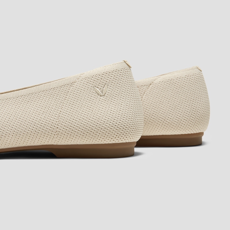 Square-Toe Margot™ V-Cut Flats (Margot™ 3.0), CREAM IVORY, EU38 | VIVAIA