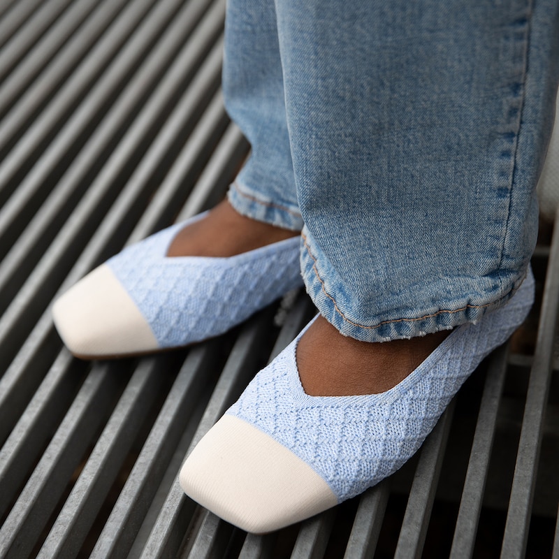 Square-Toe Margot™ V-Cut Flats (Margot™ 3.0), BLUE APRICOT QUILT, EU37 | VIVAIA