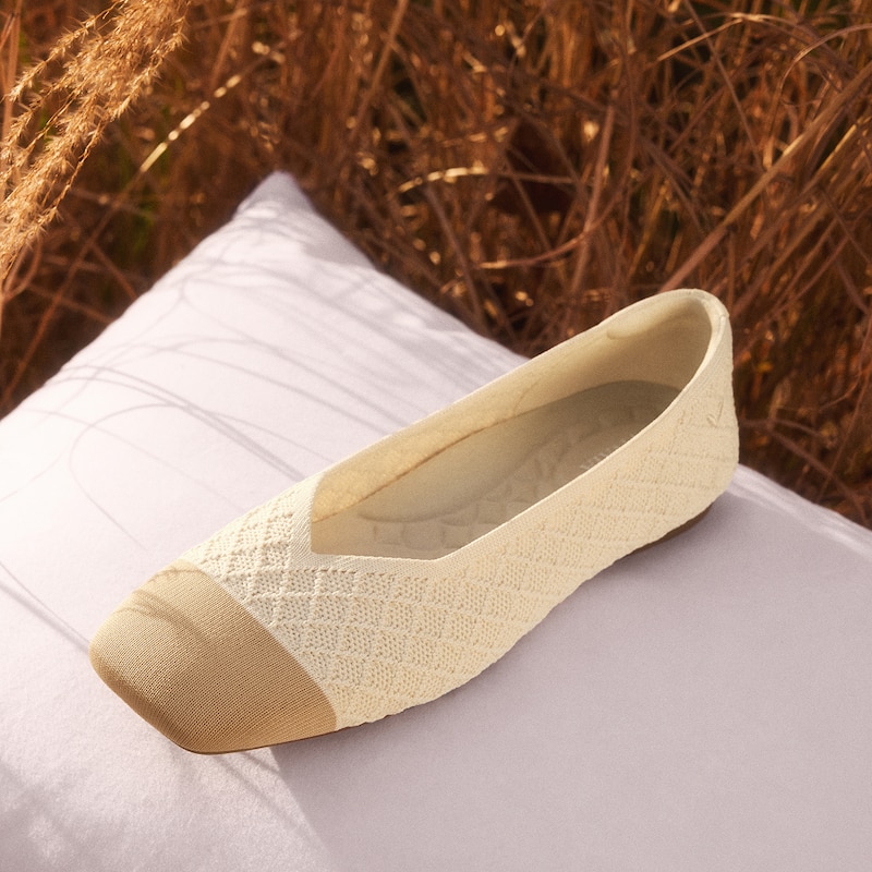 Square-Toe Margot™ V-Cut Flats (Margot™ 3.0), YELLOW APRICOT QUILT, EU35 | VIVAIA