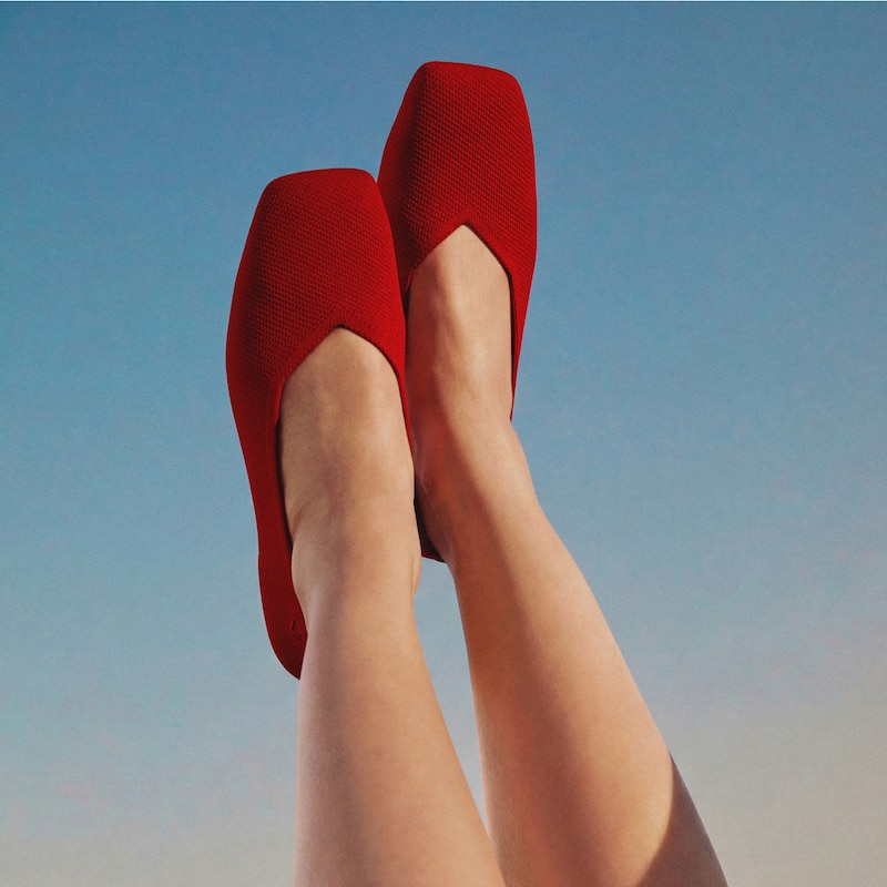 Square-Toe Margot™ V-Cut Flats (Margot™ 3.0), RUBY  RED, EU35 | VIVAIA