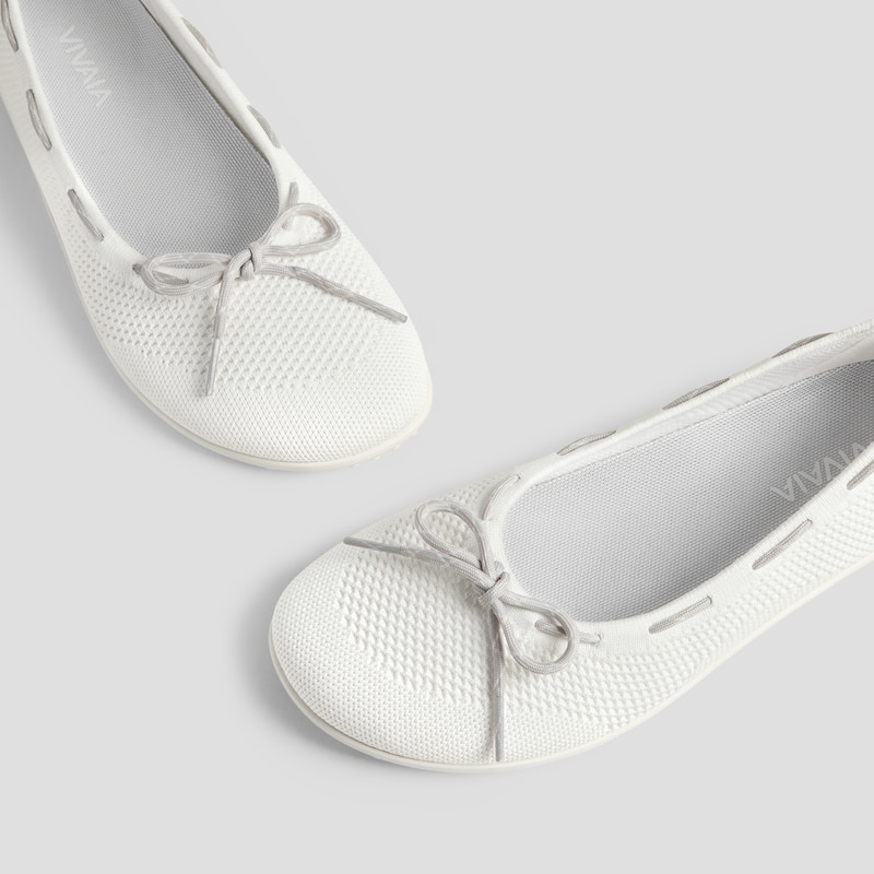 Round-Toe Barefoot Flats (Nika), OFF GREY, EU37 | VIVAIA