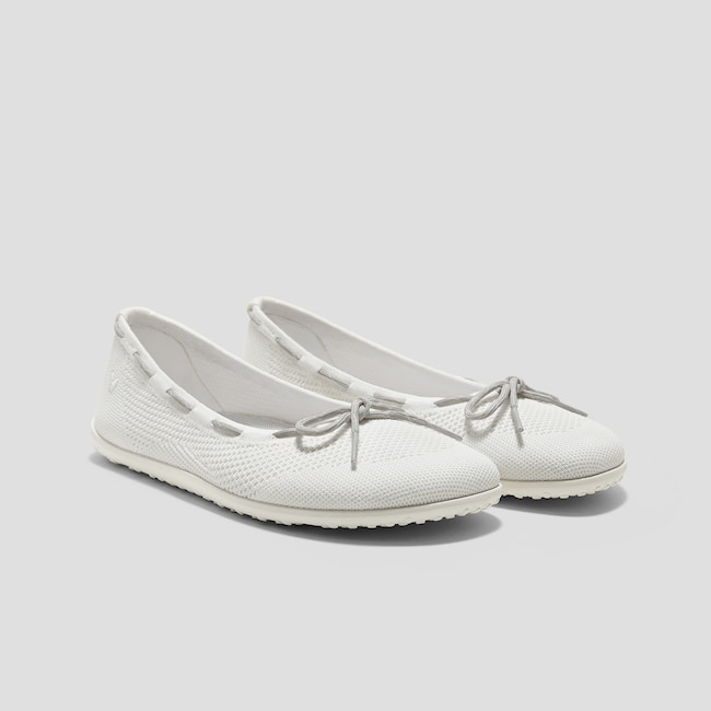 Round-Toe Barefoot Flats (Nika)