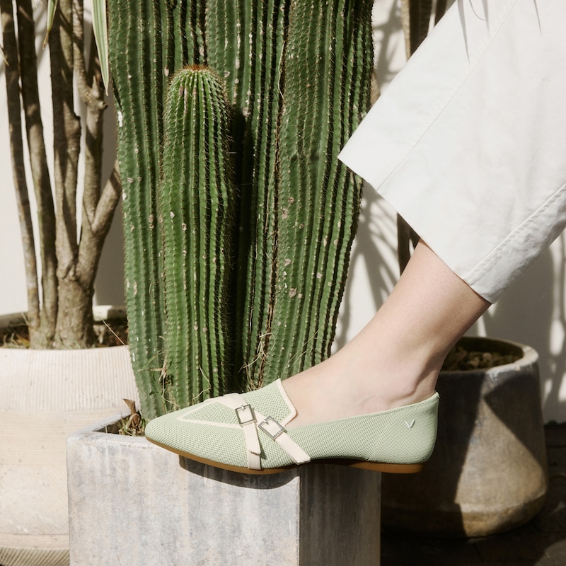 Pointed-Toe Aria Crisscross Loafers (Marvis), MATCHA&CREAM IVORY, EU38.5 | VIVAIA