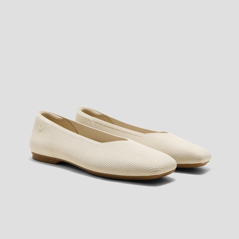 Square-Toe Margot™ V-Cut Flats (Margot™ 3.0), CREAM IVORY, EU39 | VIVAIA