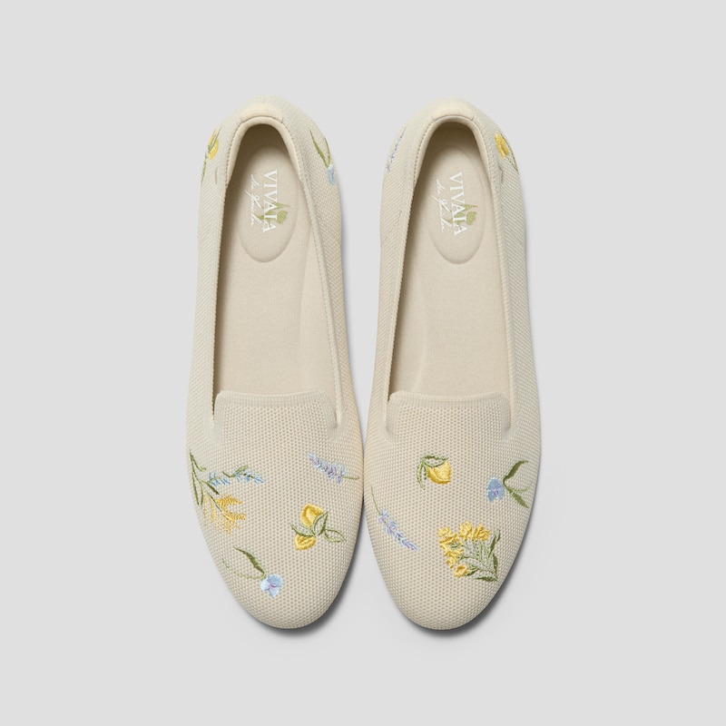 Healing Garden | Round-Toe Embroidered Loafers (Audrey), PALE APRICOT-FRENCH FLORAL, EU40 | VIVAIA