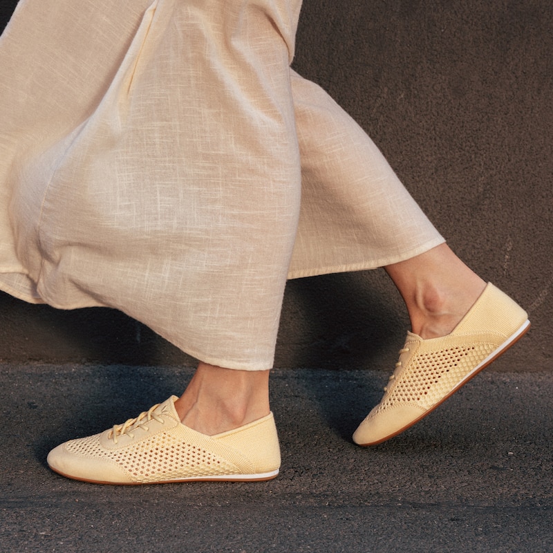 Round-Toe Lace-Up Mesh Sneakers (Yara), BUTTER YELLOW, EU40 | VIVAIA