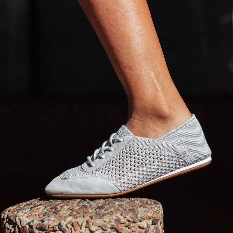 Round-Toe Lace-Up Mesh Sneakers (Yara), Light grey, EU35 | VIVAIA