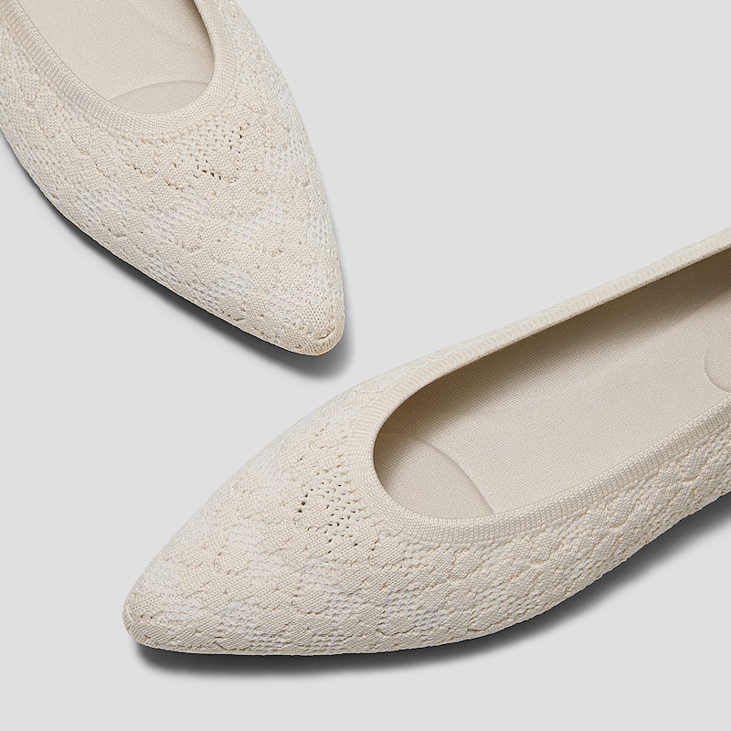 Pointed-Toe Ballet Flats (Aria 5°), PALE APRICOT FLORAL, EU40.5 | VIVAIA