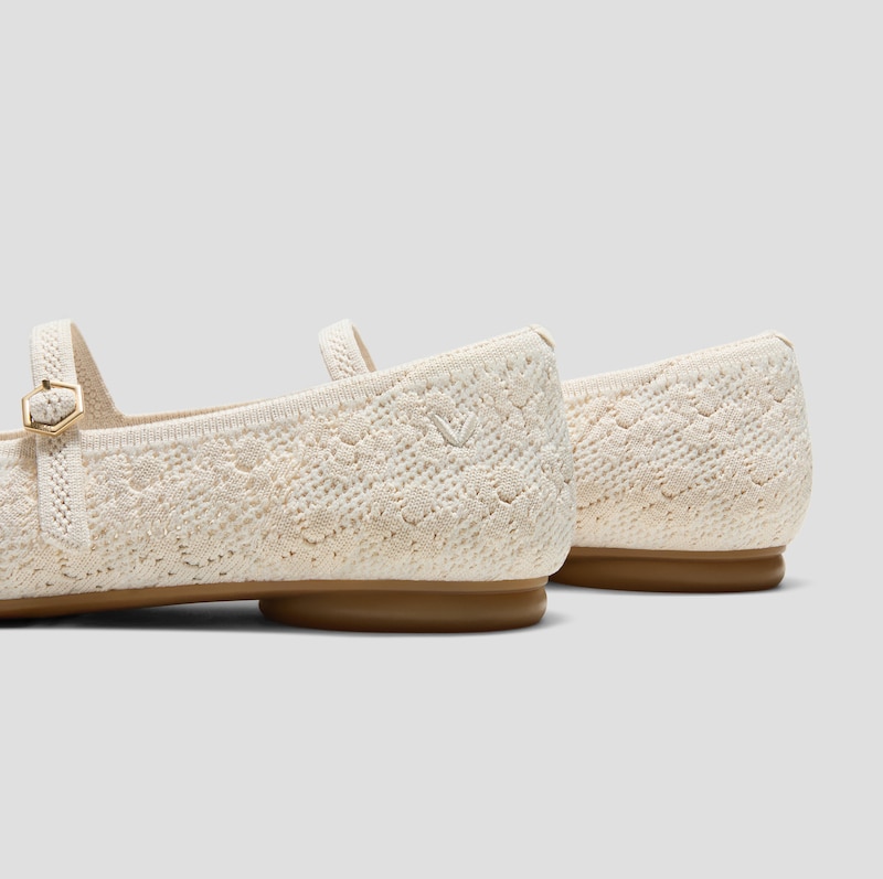 Almond-Toe Mary Jane AdaptAll™ (Tamia Mary-Jane), PALE APRICOT FLORAL, EU35 | VIVAIA