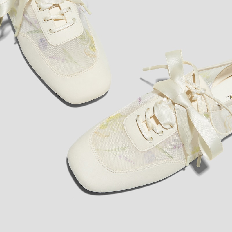 Healing Garden｜Square-Toe Lace-Up Sneakerinas (Cristina), CREAM-FRENCH FLORAL Print, EU38.5 | VIVAIA
