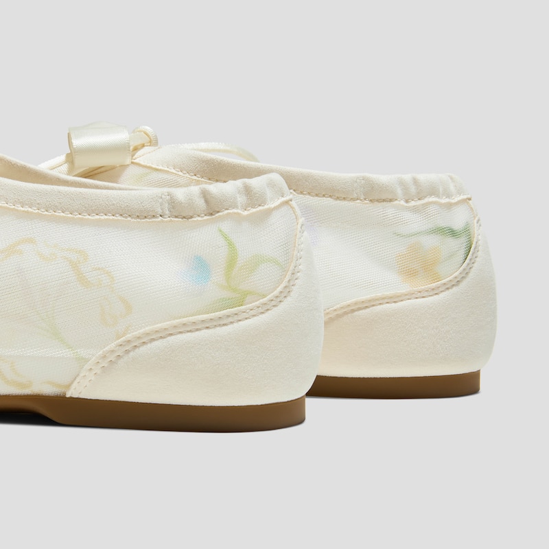 Healing Garden｜Square-Toe Lace-Up Sneakerinas (Cristina), CREAM-FRENCH FLORAL Print, EU38.5 | VIVAIA