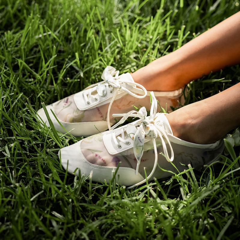 Healing Garden｜Square-Toe Lace-Up Sneakerinas (Cristina), CREAM-FRENCH FLORAL Print, EU38.5 | VIVAIA