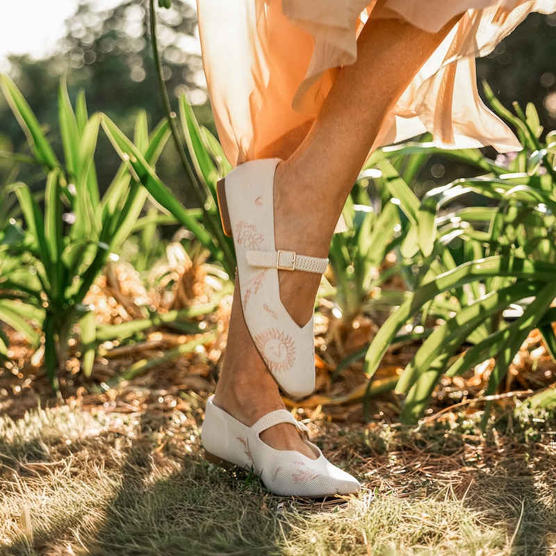 Healing Garden｜Square-Toe Mary Janes (Margot™ Mary Jane), CREAM FRENCH FLORAL Embroidery, EU38 | VIVAIA