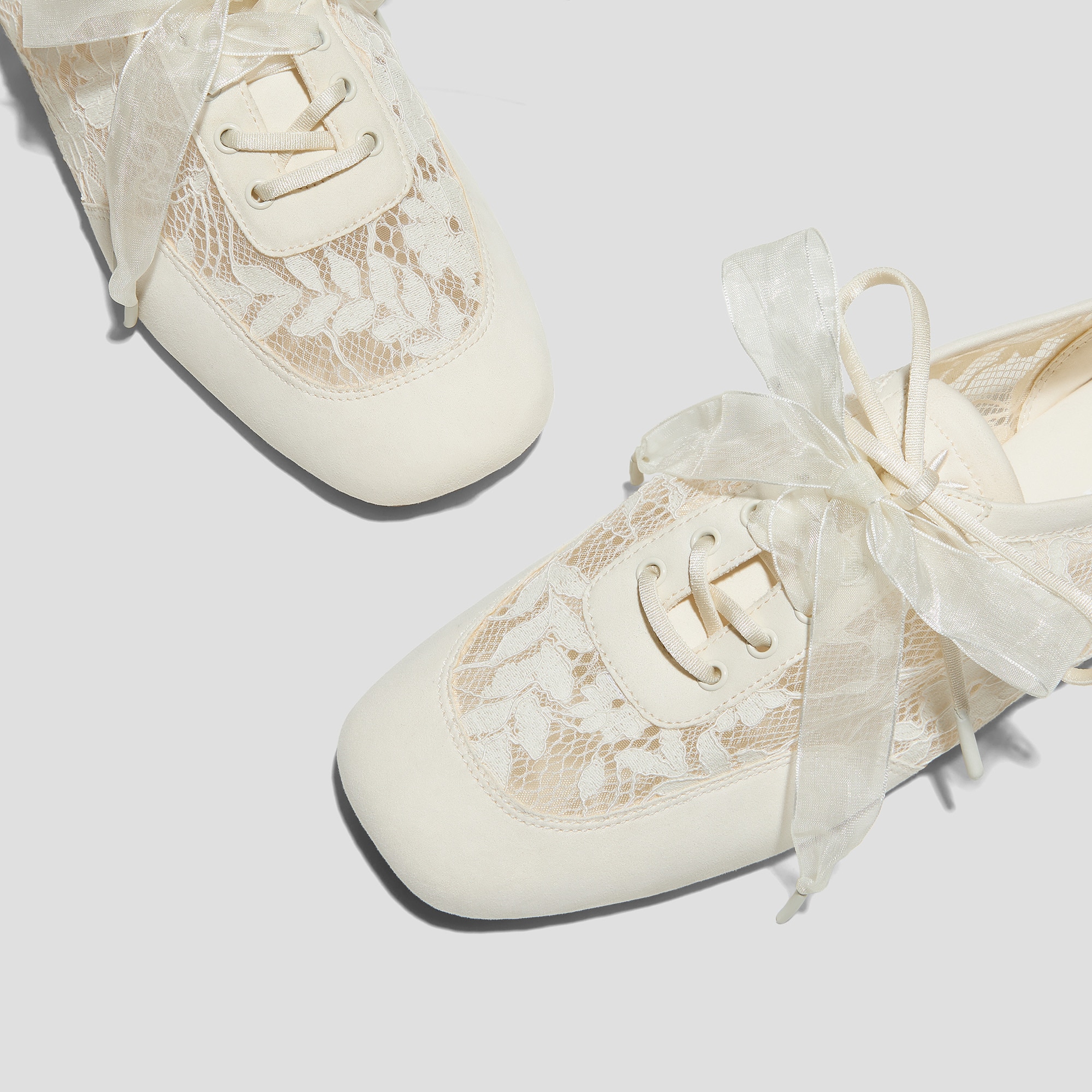 Square-Toe Lace-Up Sneakerinas (Cristina), CREAM LACE, EU35 | VIVAIA