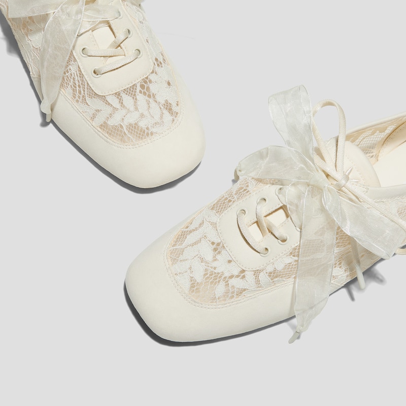 Square-Toe Lace-Up Sneakerinas (Cristina), CREAM LACE, EU35 | VIVAIA