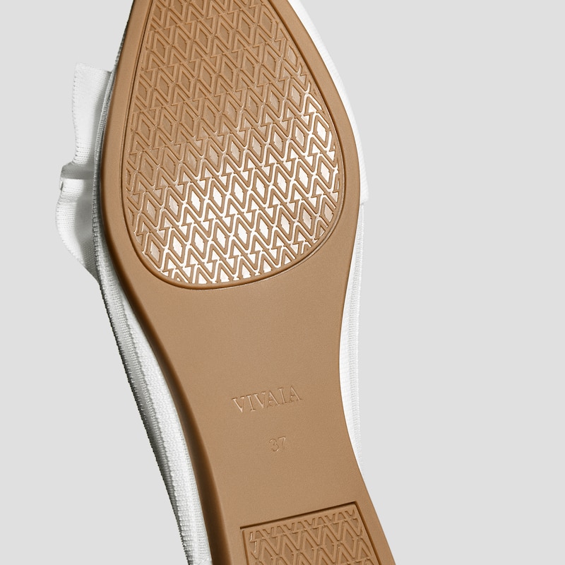 Pointed-Toe Bow Flats (Azura), WHITE  SHEER STRIPE, EU35 | VIVAIA