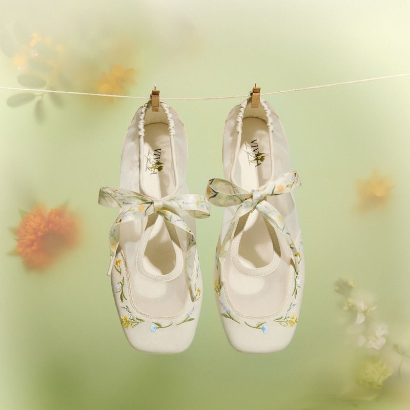Healing Garden | Square-Toe Organza Sneakerinas (Ciara), CREAM-FRENCH FLORAL Embroidery, EU38.5 | VIVAIA