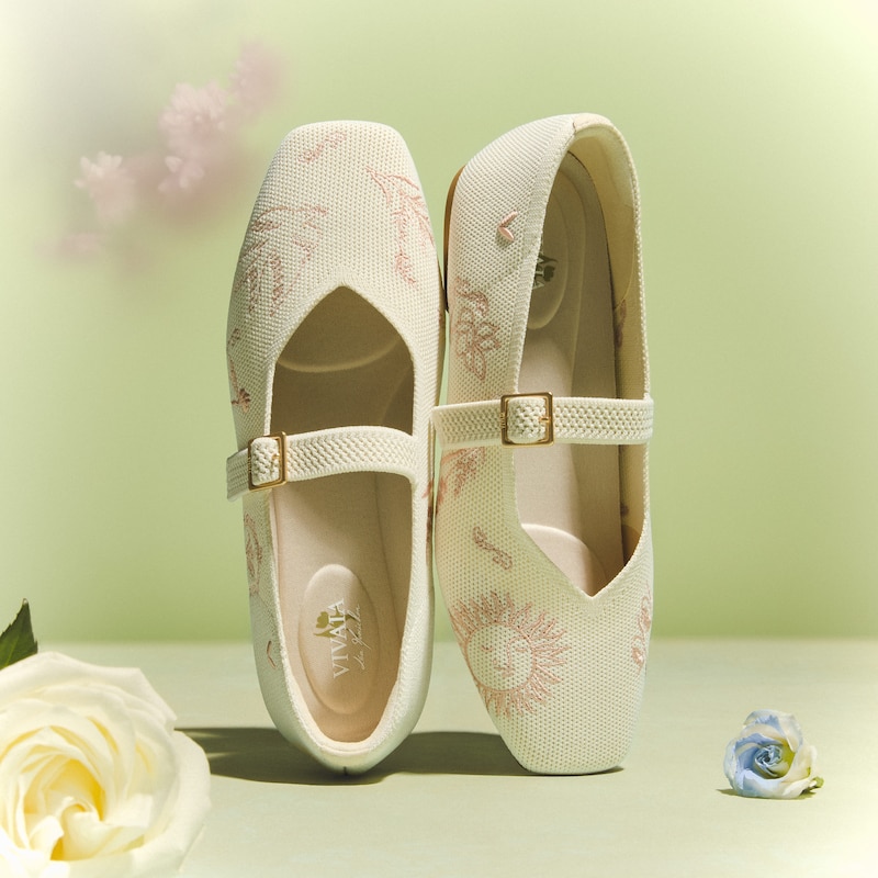 Healing Garden｜Square-Toe Mary Janes (Margot™ Mary Jane), CREAM FRENCH FLORAL Embroidery, EU39.5 | VIVAIA