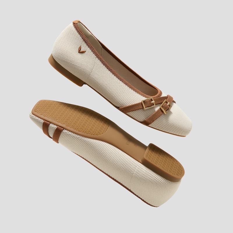 Square-Toe Margot Crisscross Flats (Marah), CREAM IVORY & DARK CARAMEL, EU37.5 | VIVAIA