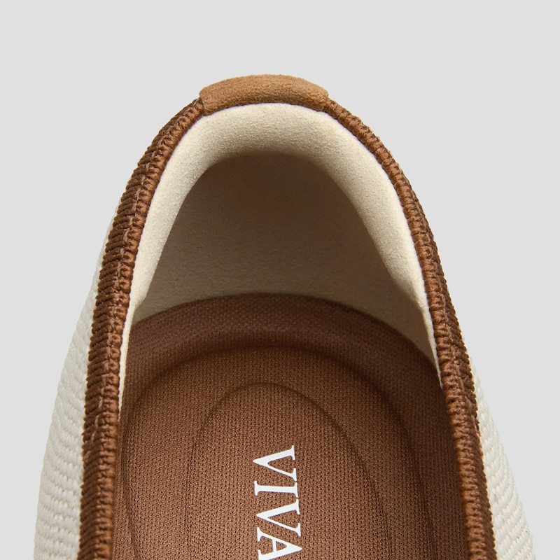Square-Toe Margot Crisscross Flats (Marah), CREAM IVORY & DARK CARAMEL, EU37.5 | VIVAIA