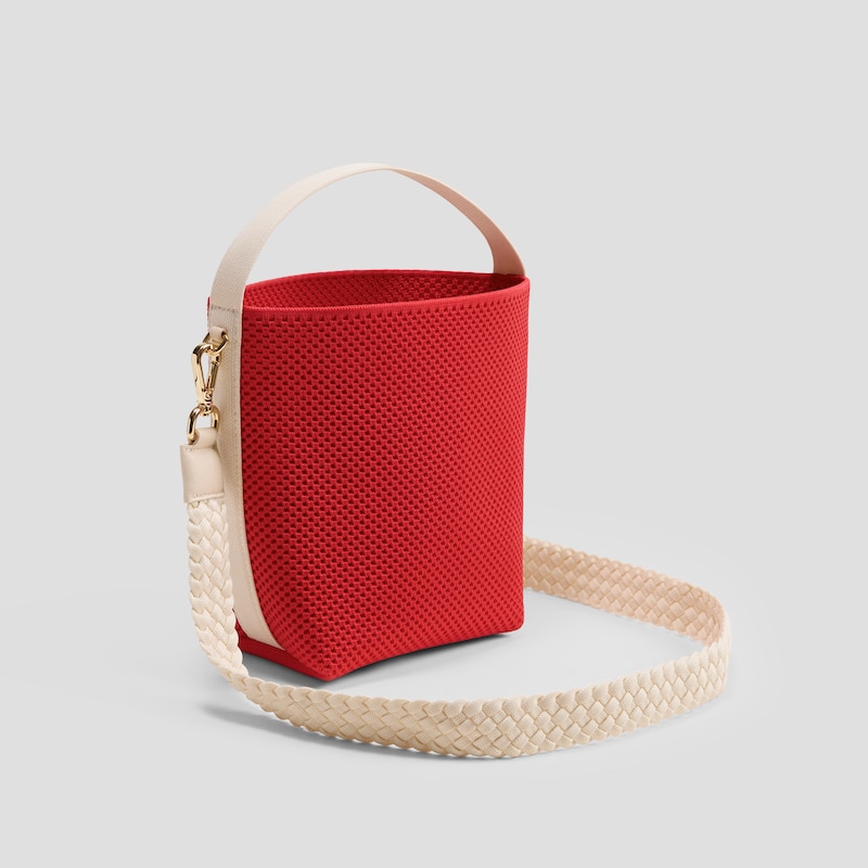 The Bucket Tote (Farreh), CHERRY RED MESH, one-size | VIVAIA