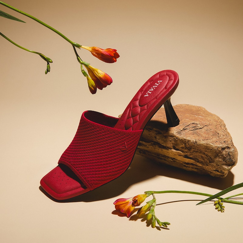 Square-Toe Slide Sandals (Aimee), RUBY RED WHEAT HERRINGBONE, EU35 | VIVAIA