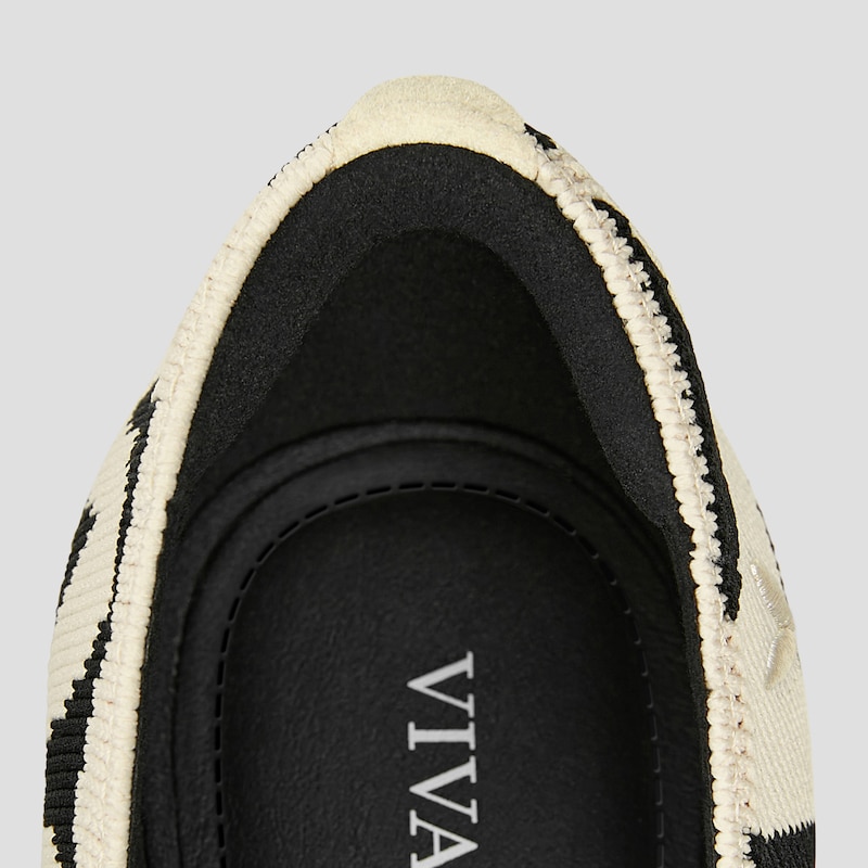 Pointed-Toe D'Orsay Flats (Melia), ECRU TIGER, EU43 | VIVAIA