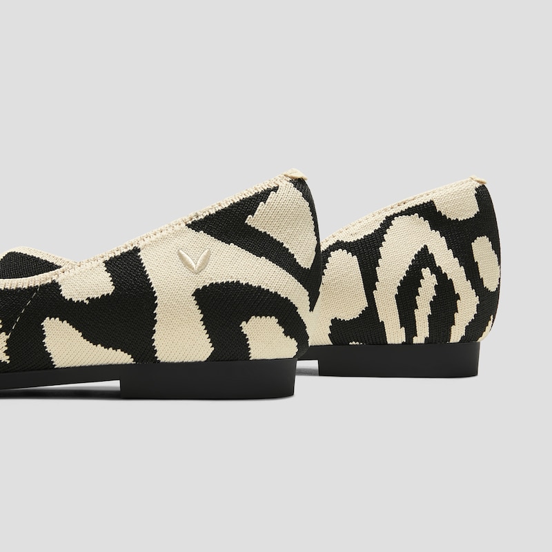 Pointed-Toe D'Orsay Flats (Melia), ECRU TIGER, EU43 | VIVAIA