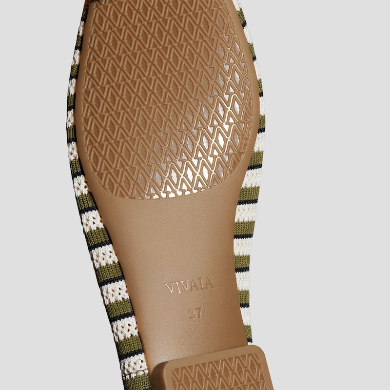 Square-Toe V-Cut Flats (Margot™ 2.0), PALE APRICOT & OLIVE INTERLOCKING, EU35 | VIVAIA