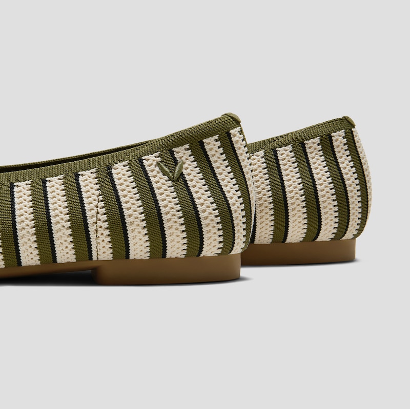 Square-Toe V-Cut Flats (Margot™ 2.0), PALE APRICOT & OLIVE INTERLOCKING, EU35 | VIVAIA