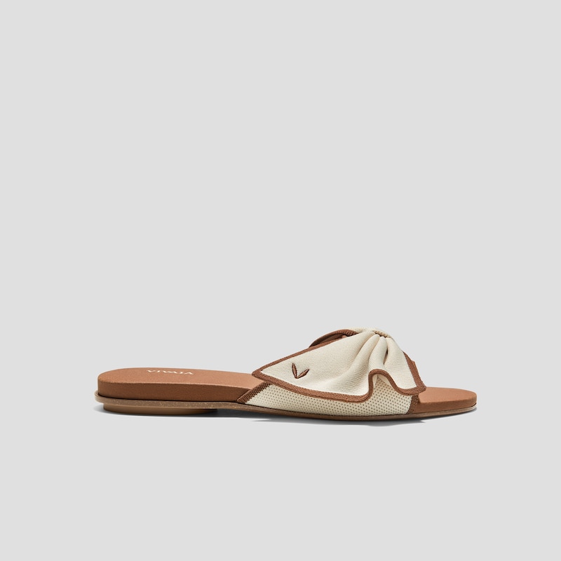 Square-Toe Bow Sandals (Dorothy), Ivory & Dark Caramel, EU39 | VIVAIA