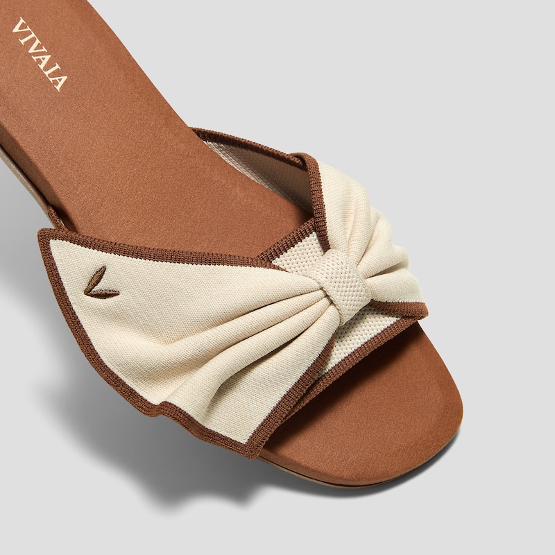 Square-Toe Bow Sandals (Dorothy), Ivory & Dark Caramel, EU39 | VIVAIA