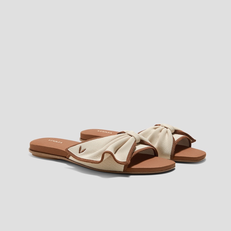 Square-Toe Bow Sandals (Dorothy), Ivory & Dark Caramel, EU39 | VIVAIA