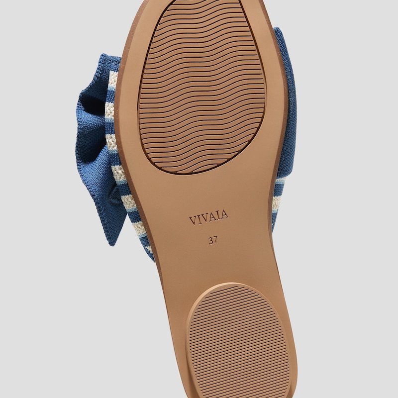 Square-Toe Bow Sandals (Dorothy), Pale Aprico & Vintage Interlocking, EU39 | VIVAIA