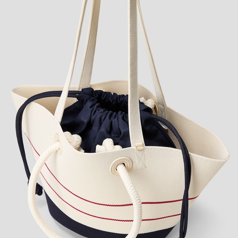 Convertible Trapeze Tote (Attina), PALE APRICOT & NAVY, one-size | VIVAIA