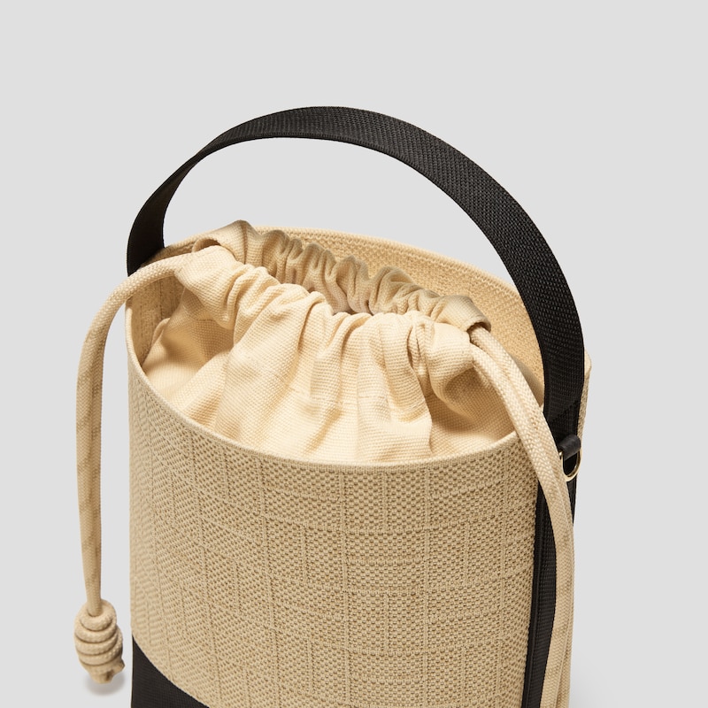 The Bucket Tote (Farreh), Nude Peach - BLACK, one-size | VIVAIA