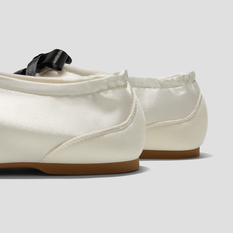 3 Laces Included Square-Toe Lace-Up Satin Sneakerina (Cristina), LIGHT GOLD, EU39 | VIVAIA