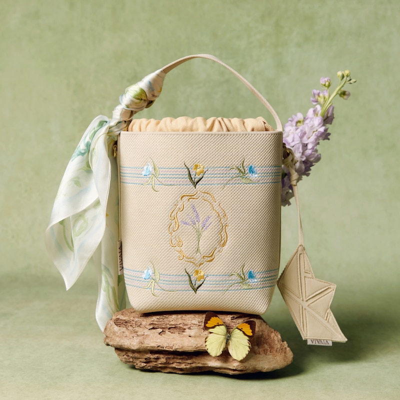 The Bucket Tote (Farreh), CREAM IVORY-FRENCH FLORAL, one-size | VIVAIA