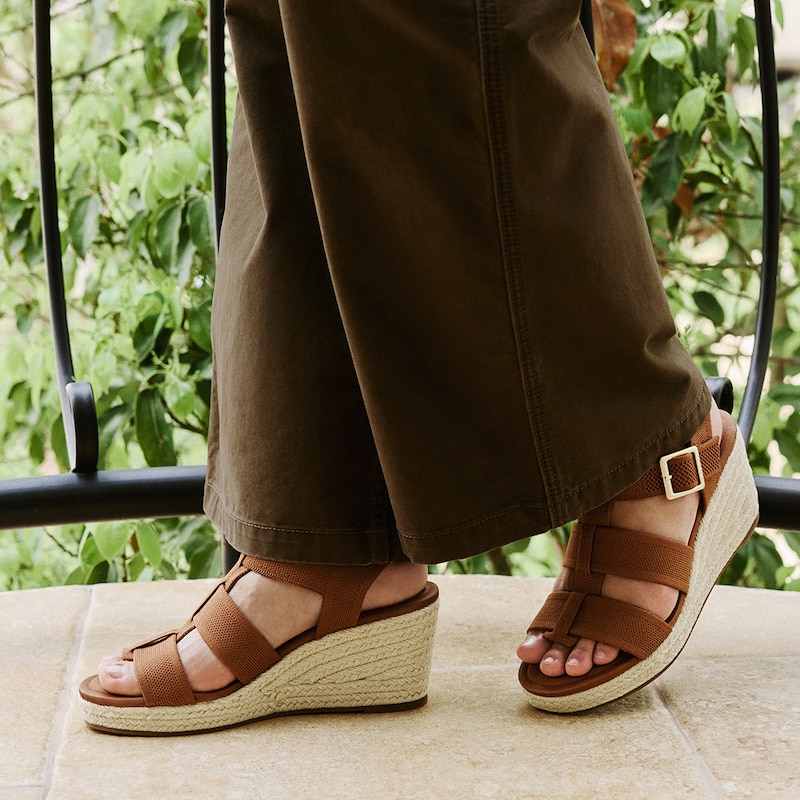 Round-Toe Slingback Wedge Sandals (Skyler), Dark Caramel, EU35 | VIVAIA