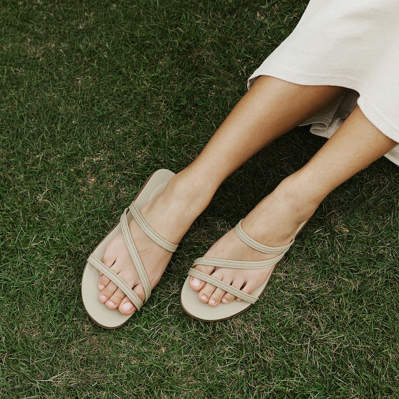 Round-Toe Flip-Flops (Carla), Doeskin Rustic Cable, EU39 | VIVAIA