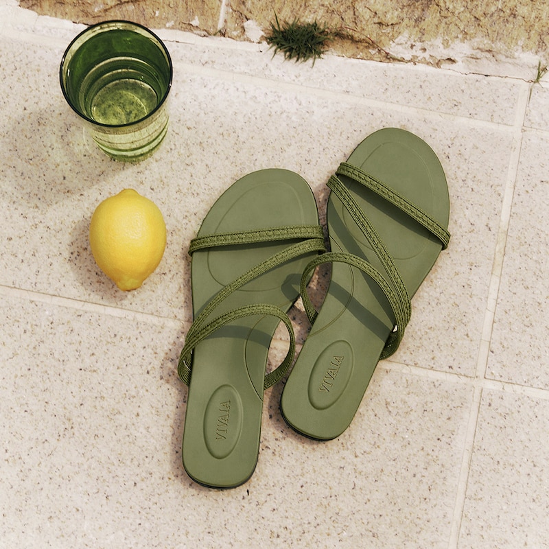 Round-Toe Flip-Flops (Carla), Olive Drab Rustic Cable, EU39 | VIVAIA
