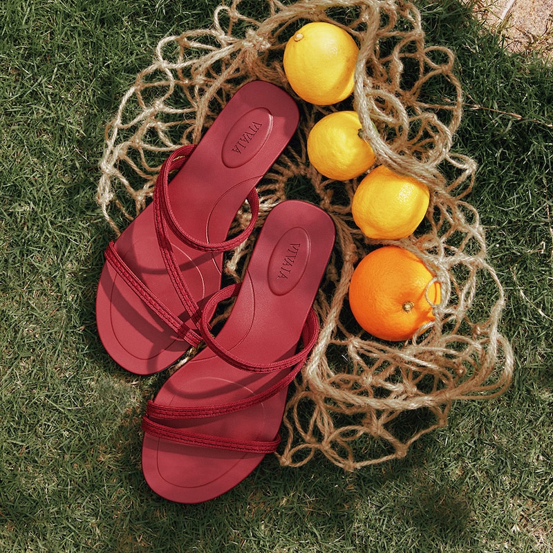 Round-Toe Flip-Flops (Carla), Ruby Red Rustic Cable, EU38 | VIVAIA